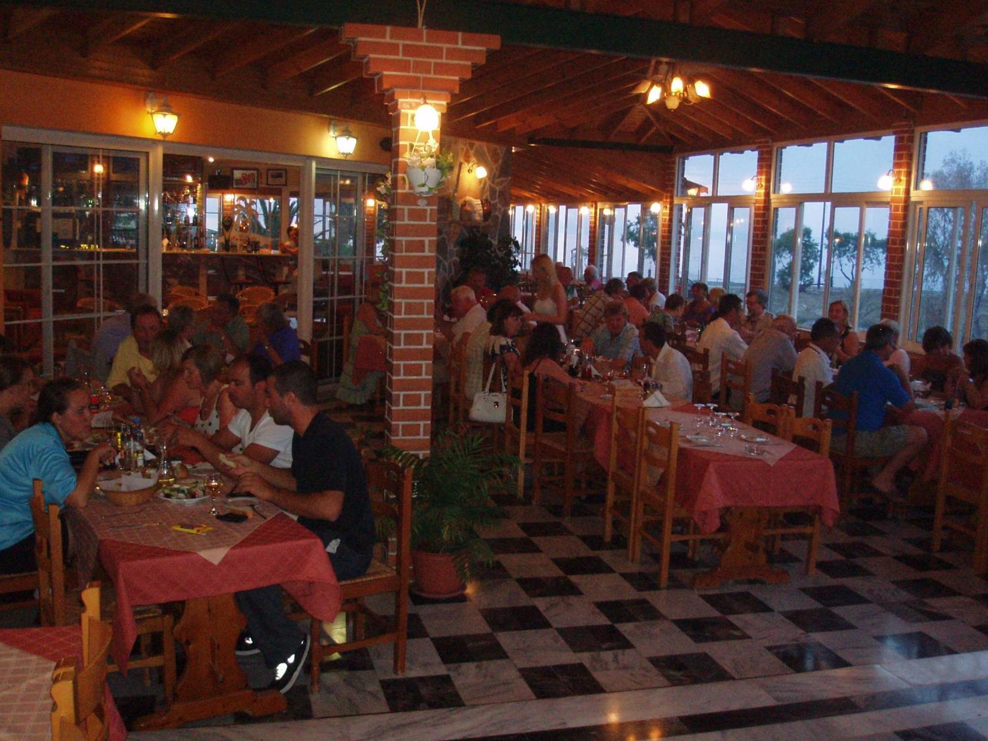 Anaxos Hotel Extérieur photo