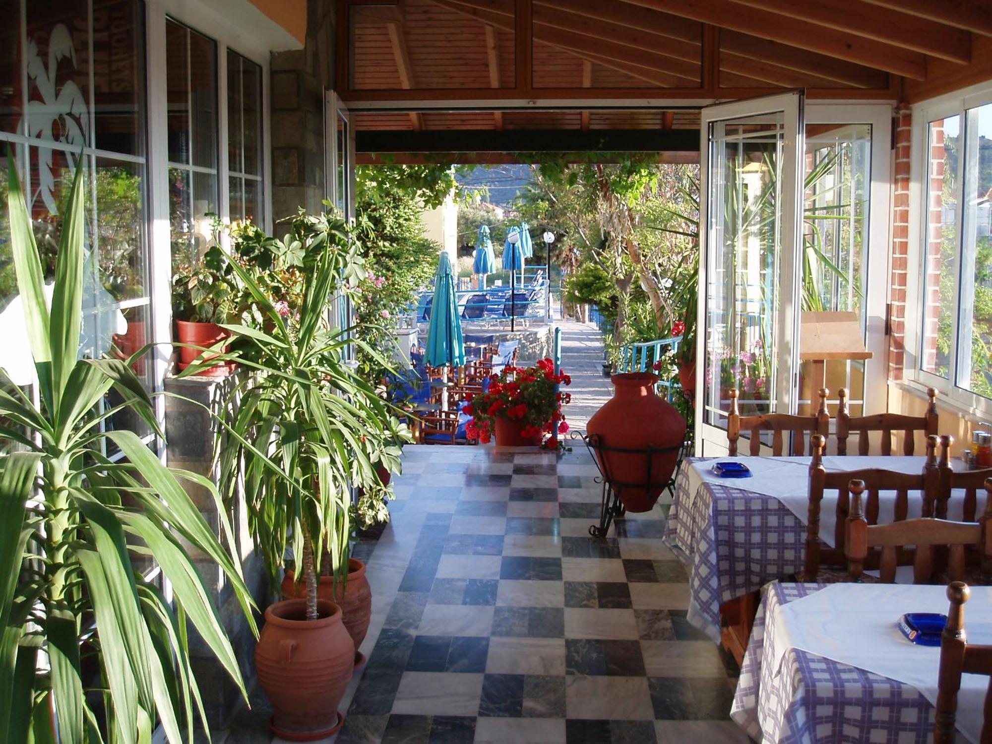Anaxos Hotel Extérieur photo